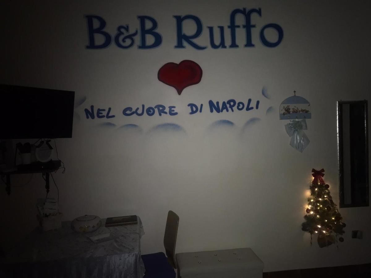 B&B Ruffo Nel Cuore Di Napoli Luaran gambar