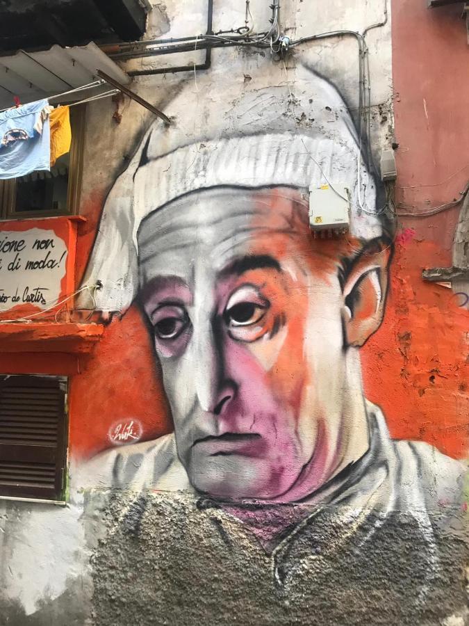 B&B Ruffo Nel Cuore Di Napoli Luaran gambar