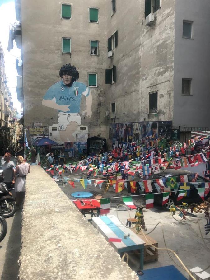 B&B Ruffo Nel Cuore Di Napoli Luaran gambar