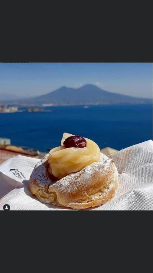 B&B Ruffo Nel Cuore Di Napoli Luaran gambar